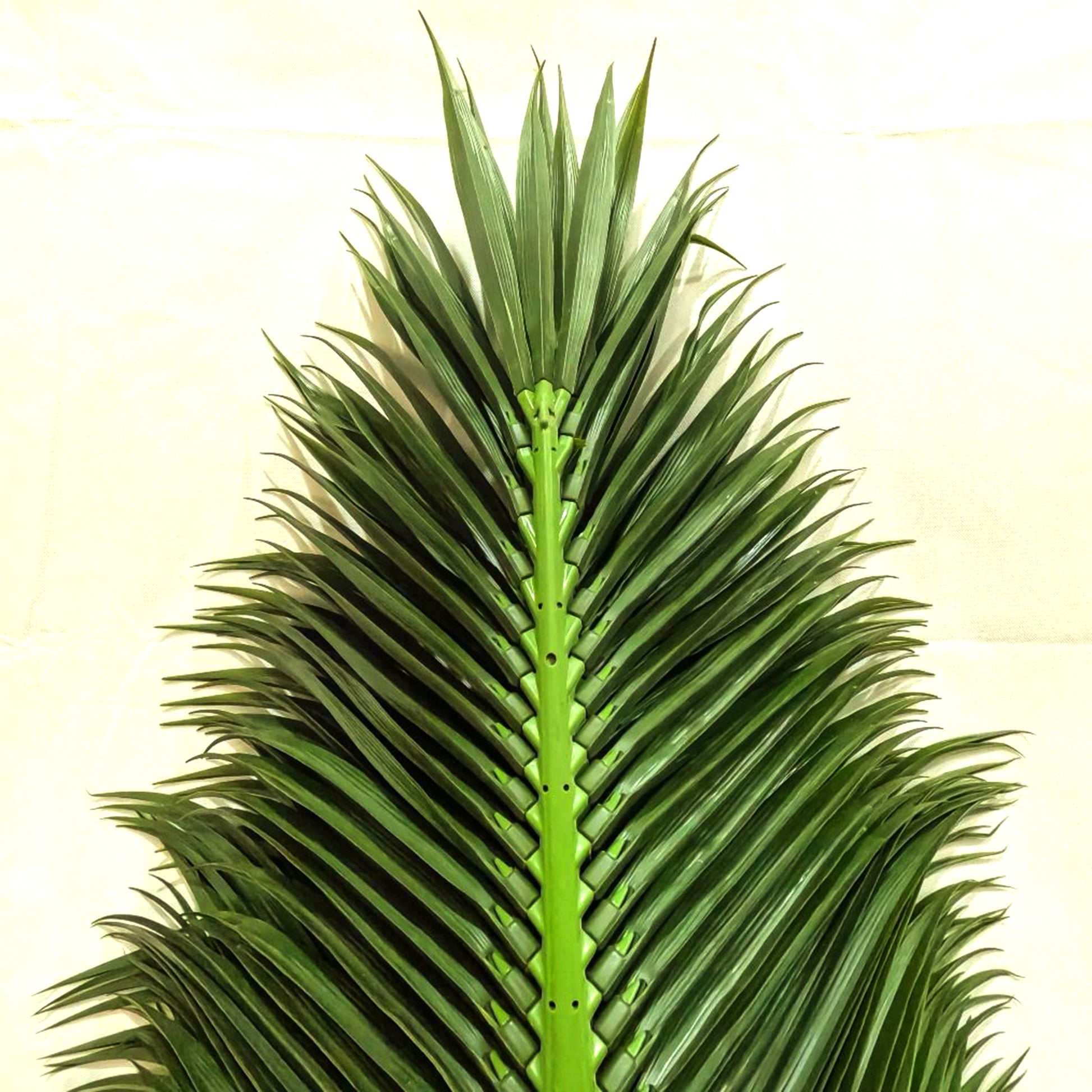 Tall and realistic Artificial Date Palm 400cm for luxury landscaping and commercial decor